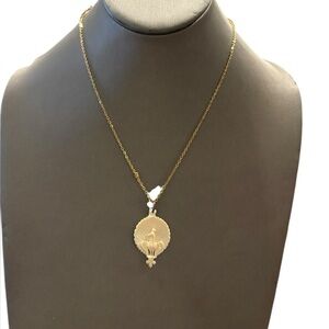Carved Shell Peacock Pendant Necklace Gold Tone Chain J24